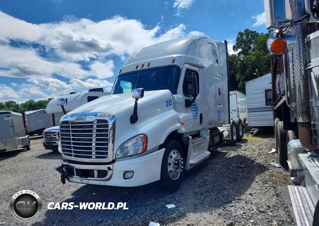 2018 Freightliner Cascadia Semi Truck