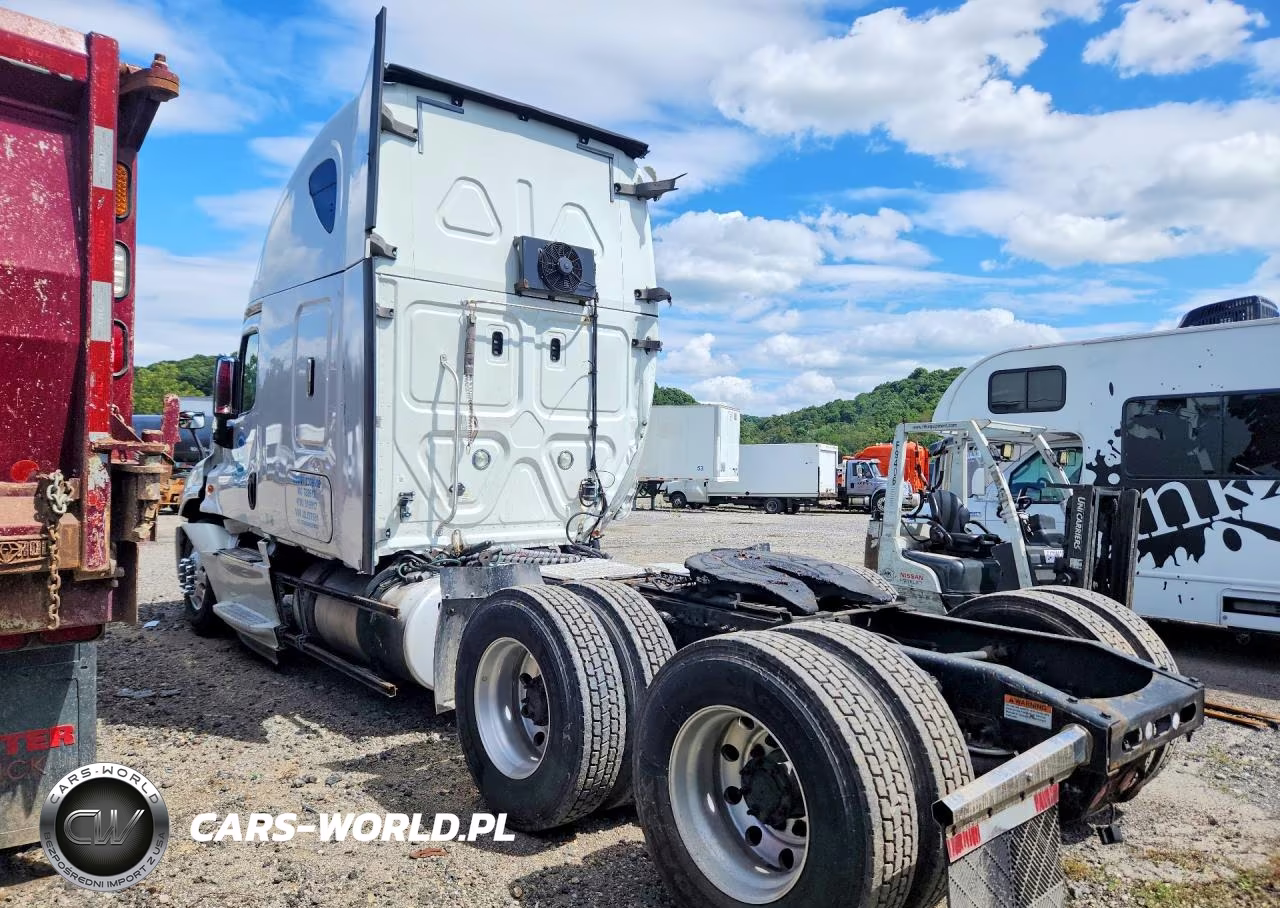 2018 Freightliner Cascadia Semi Truck VIN:3ALXGF00XJDJS7591 - 2