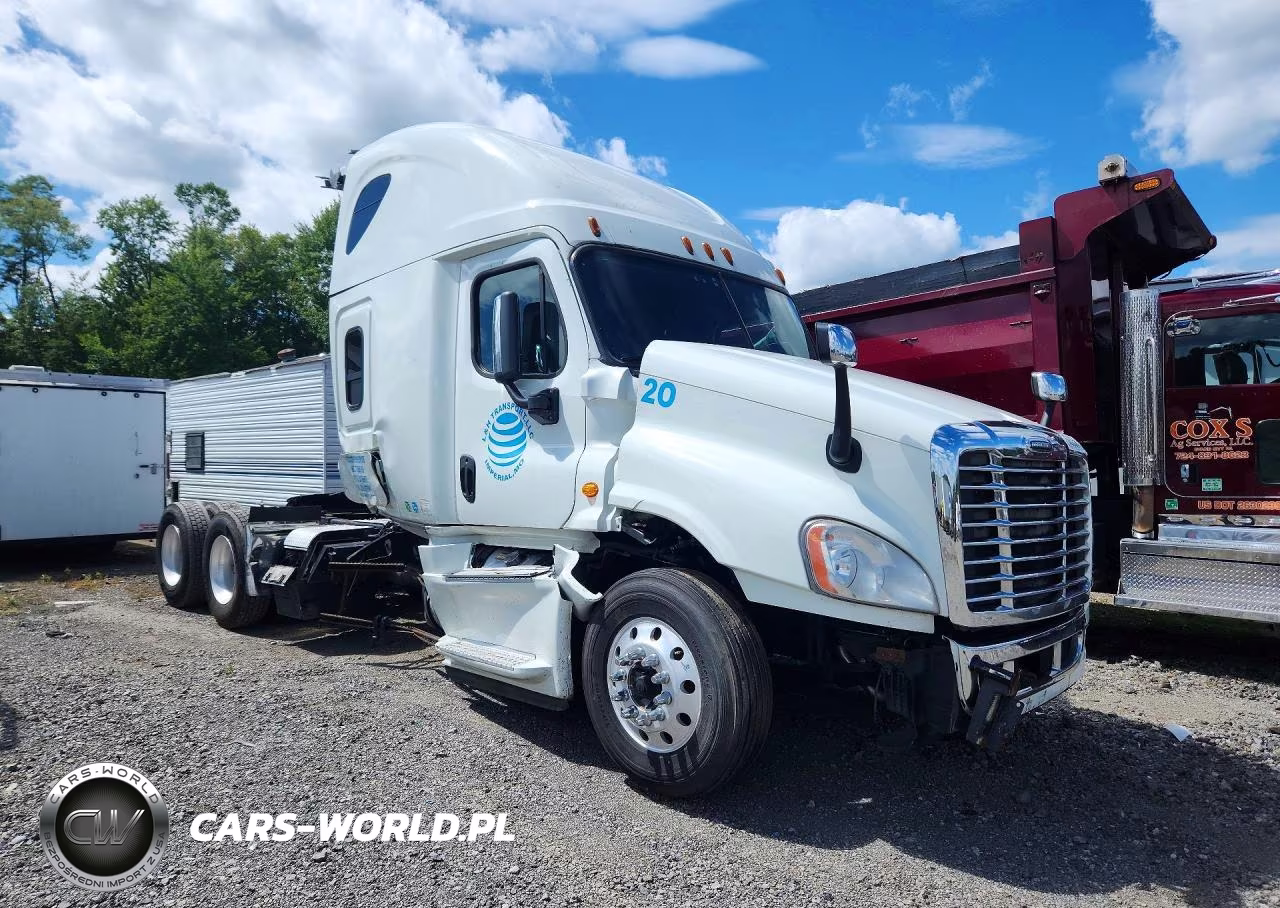 2018 Freightliner Cascadia Semi Truck VIN:3ALXGF00XJDJS7591 - 4