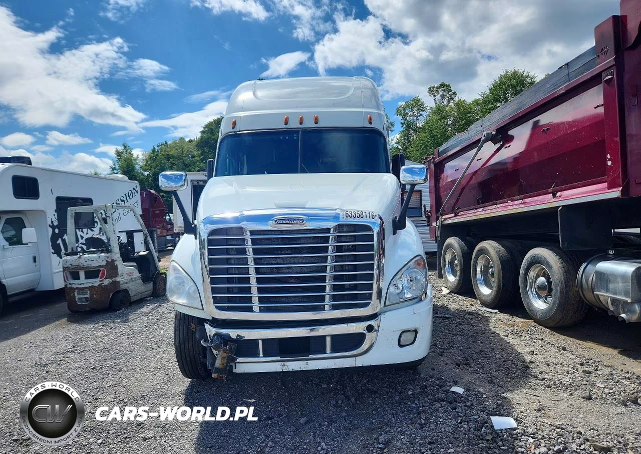 2018 Freightliner Cascadia Semi Truck VIN:3ALXGF00XJDJS7591 - 5