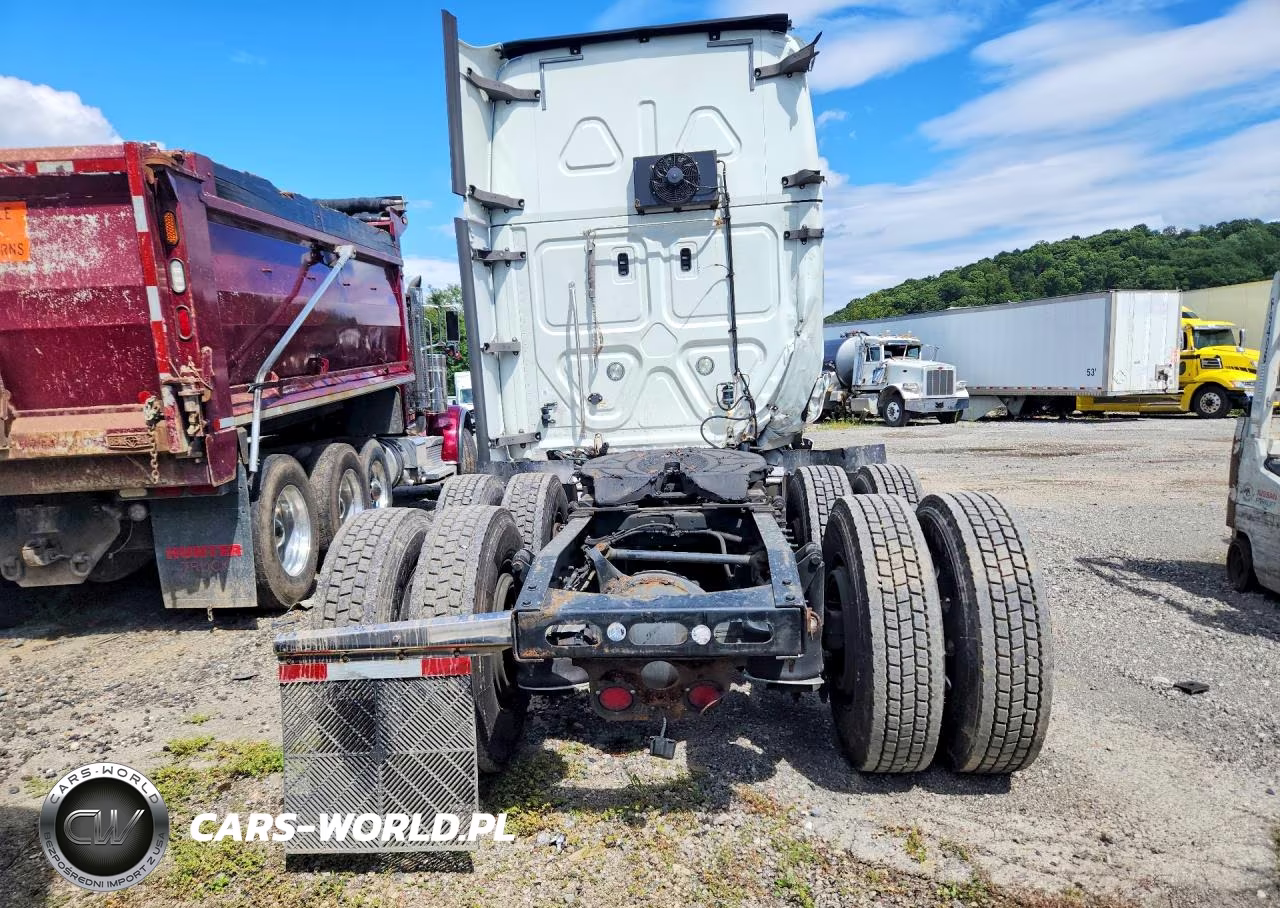 2018 Freightliner Cascadia Semi Truck VIN:3ALXGF00XJDJS7591 - 6