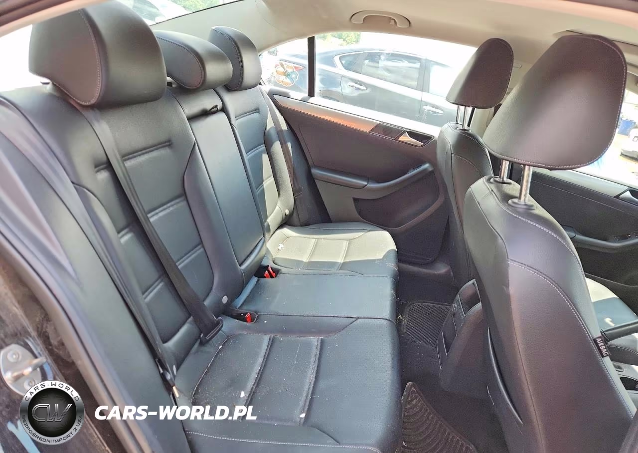 2018 Volkswagen Jetta Se VIN:3VWDB7AJXJM260624 - 10