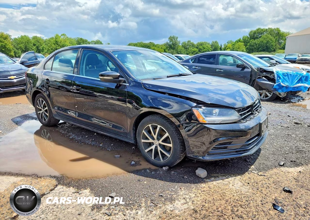 2018 Volkswagen Jetta Se VIN:3VWDB7AJXJM260624 - 4