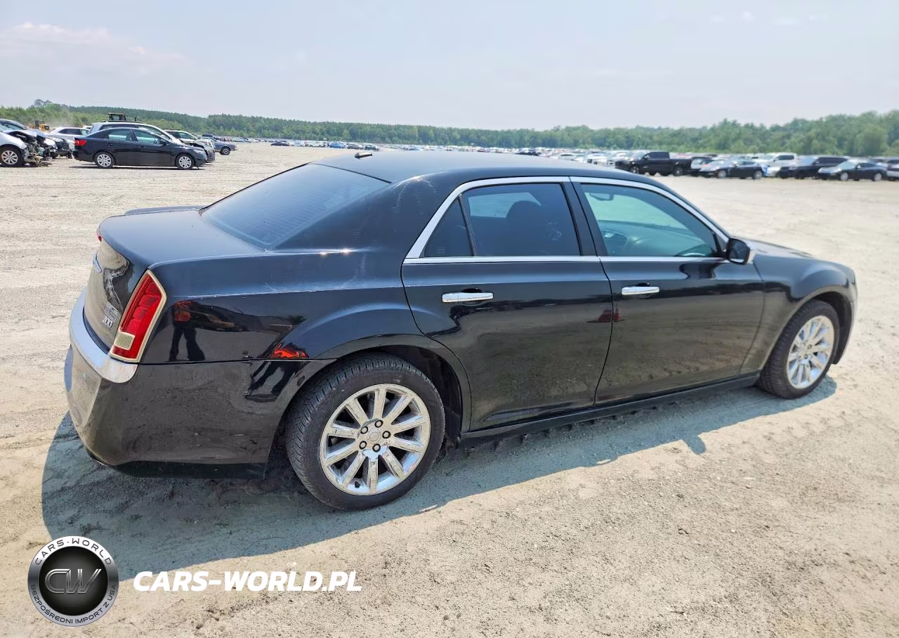 2012 Chrysler 300 Limited VIN:2C3CCACG3CH310344 - 3