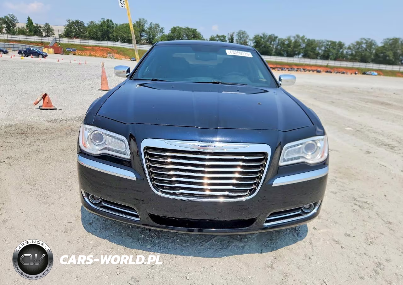 2012 Chrysler 300 Limited VIN:2C3CCACG3CH310344 - 5