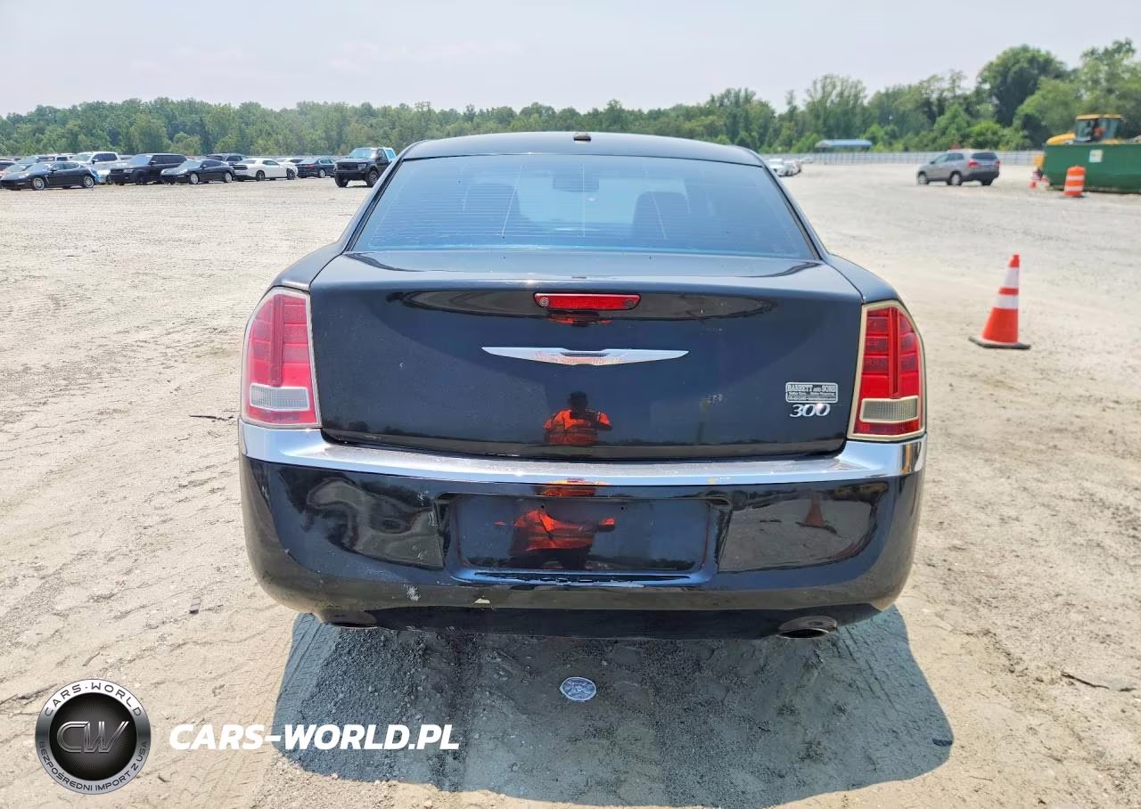 2012 Chrysler 300 Limited VIN:2C3CCACG3CH310344 - 6