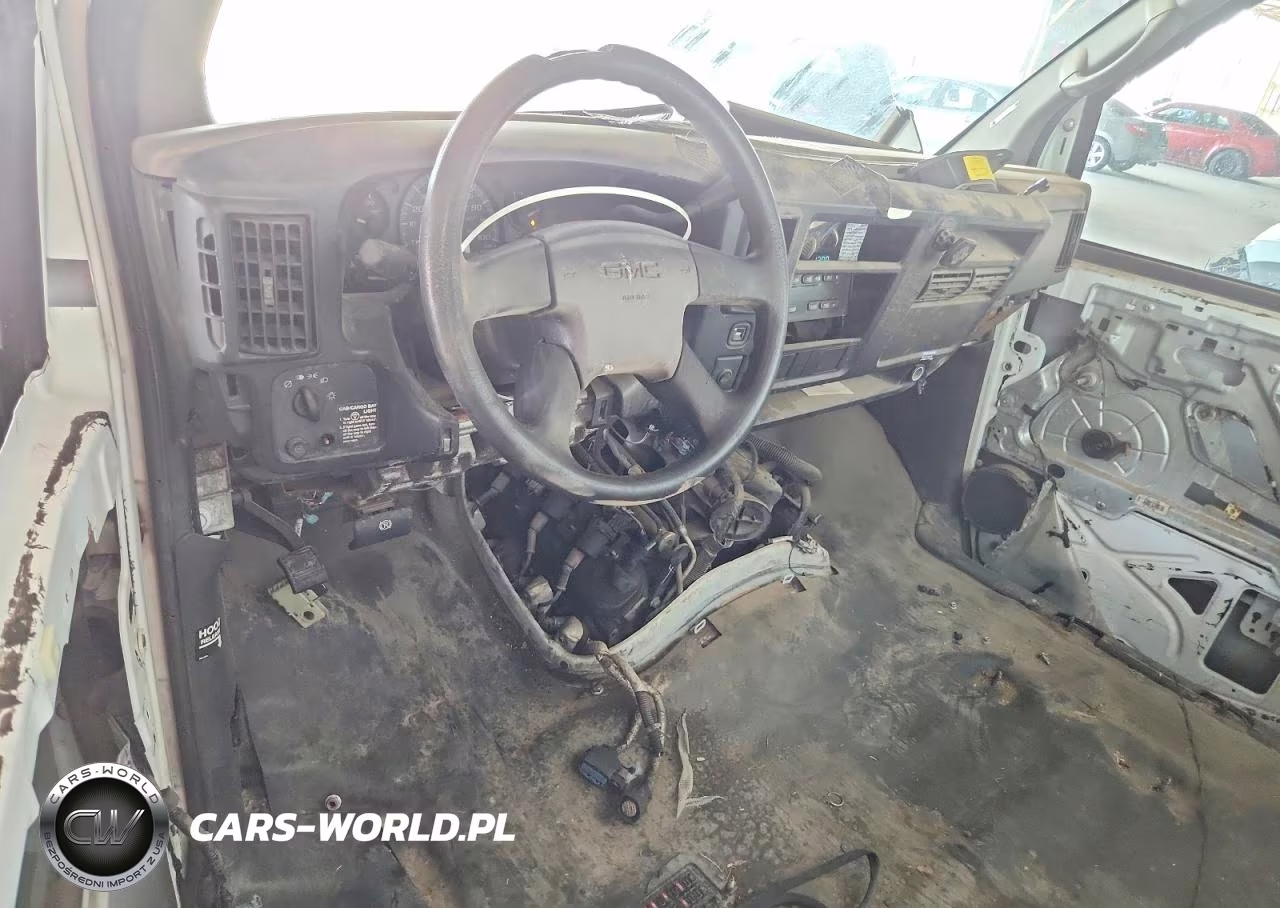 2007 GMC Savana Cutaway Box Truck VIN:1GDGG31V871903678 - 8