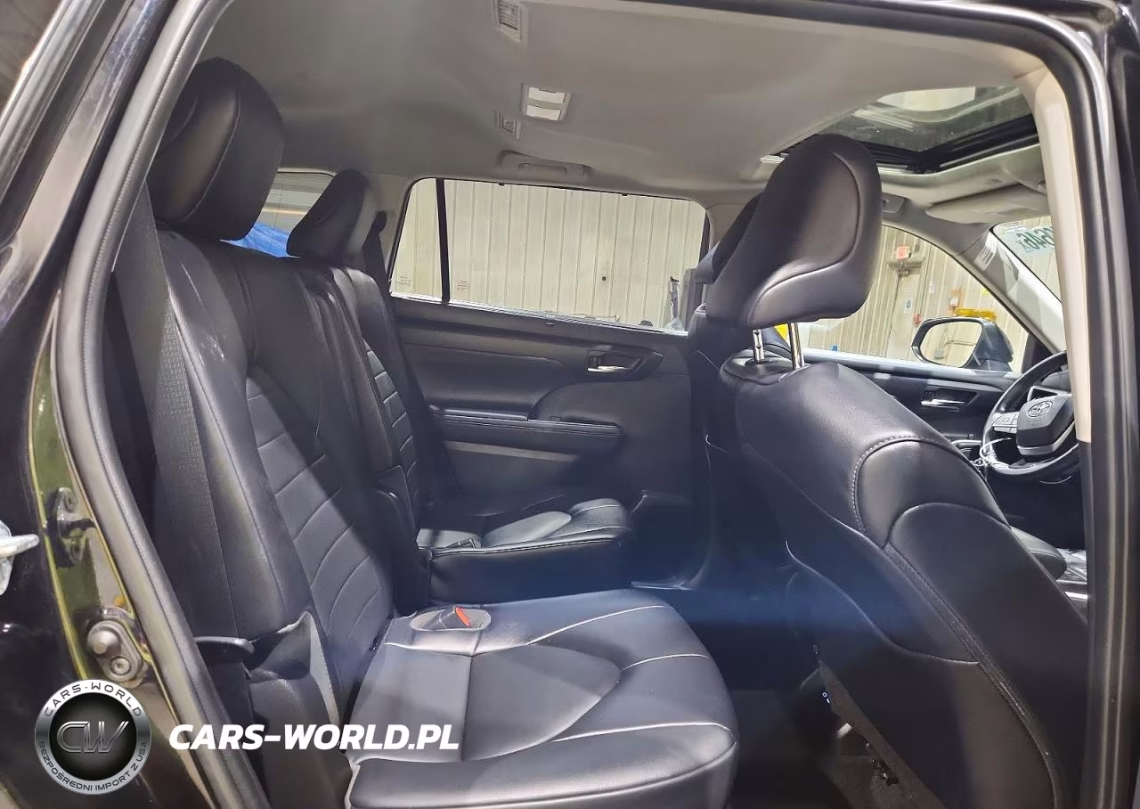 2022 Toyota Highlander Xle VIN:5TDGZRBH4NS573421 - 11