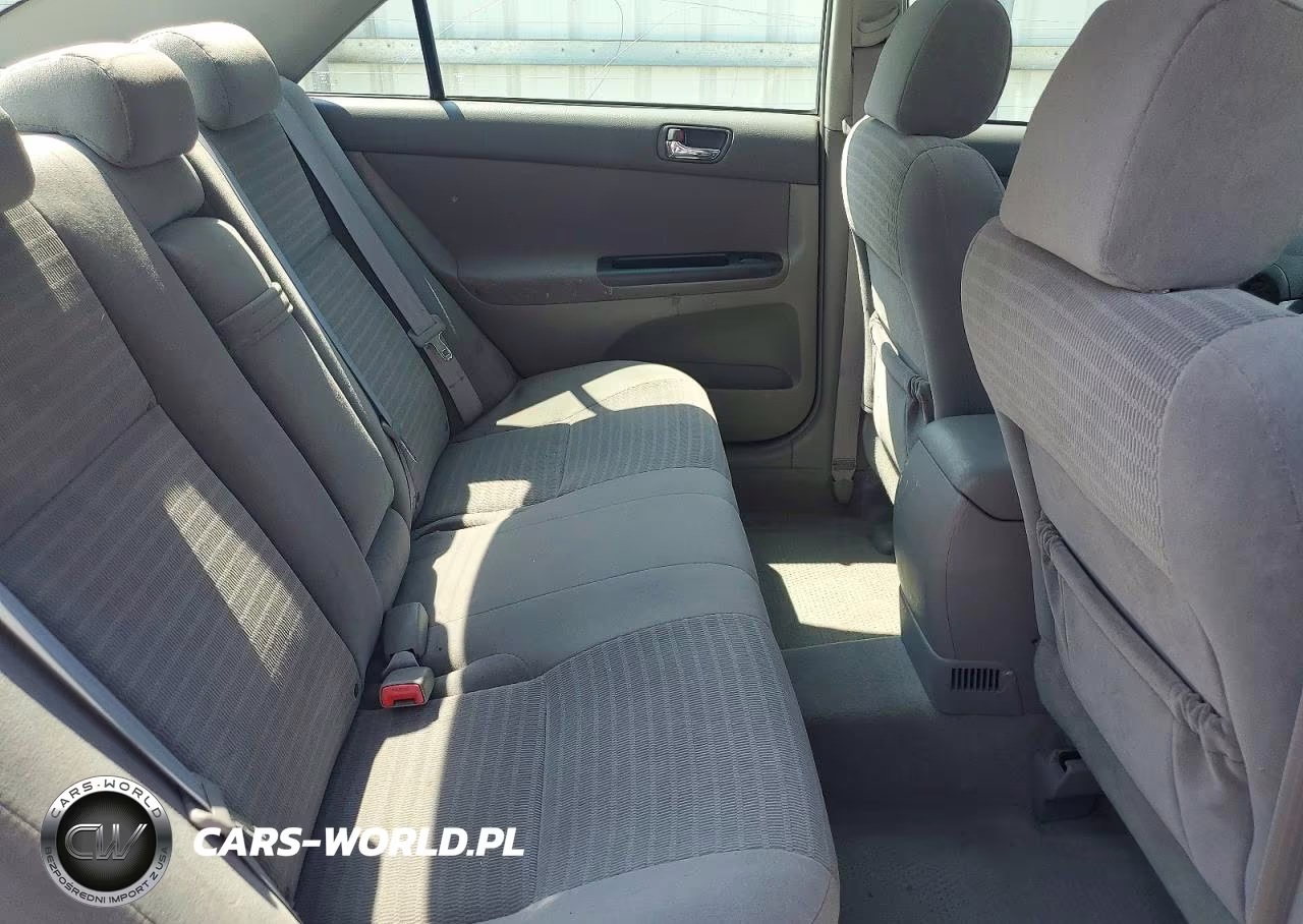 2005 Toyota Camry Le VIN:4T1BE32K95U584243 - 10