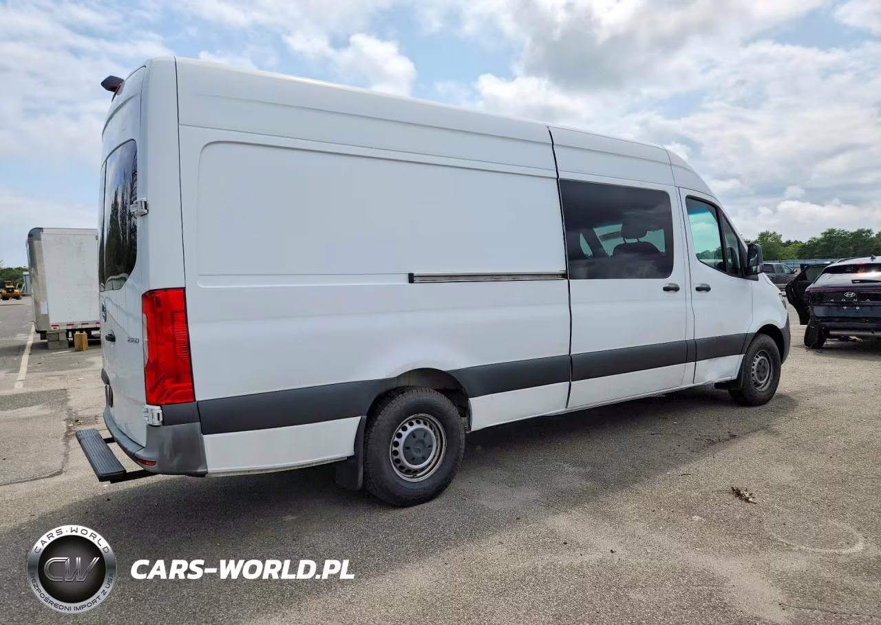 2022 Mercedes-Benz Sprinter 2500 VIN:W1Y4DCHY6NT084831 - 3