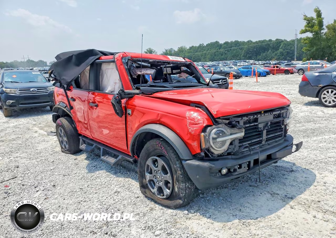 2022 Ford Bronco Base VIN:1FMDE5BH9NLB15670 - 4