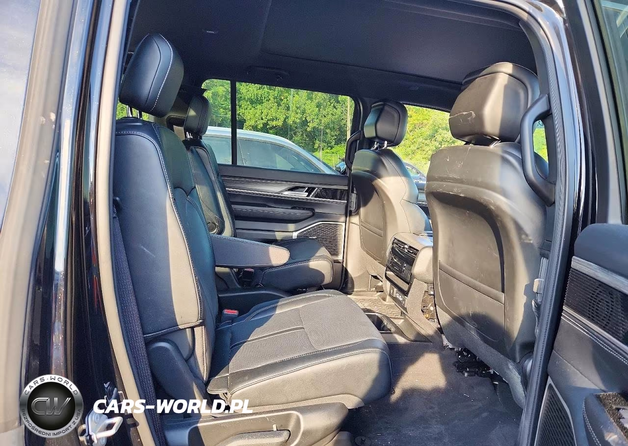 2024 Jeep Wagoneer Series Ii VIN:1C4SJVBP3RS182744 - 11