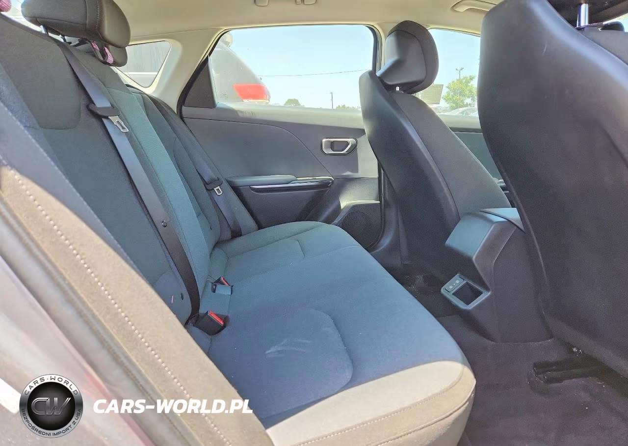 2025 Kia K4 Lxs VIN:3KPFT4DE2SE141385 - 10