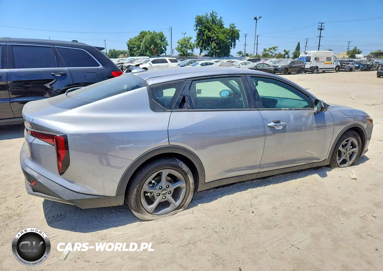 2025 Kia K4 Lxs VIN:3KPFT4DE2SE141385 - 3