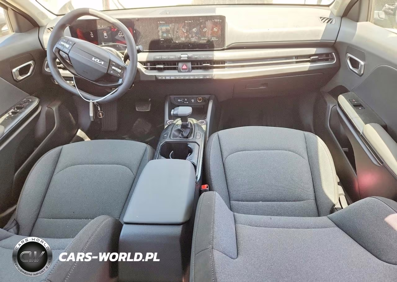 2025 Kia K4 Lxs VIN:3KPFT4DE2SE141385 - 8