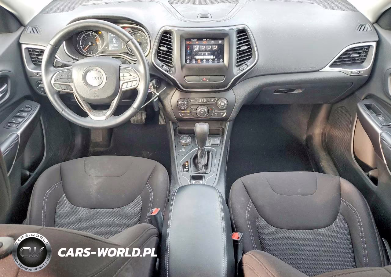 2019 Jeep Cherokee Latitude VIN:1C4PJMCB3KD295445 - 8