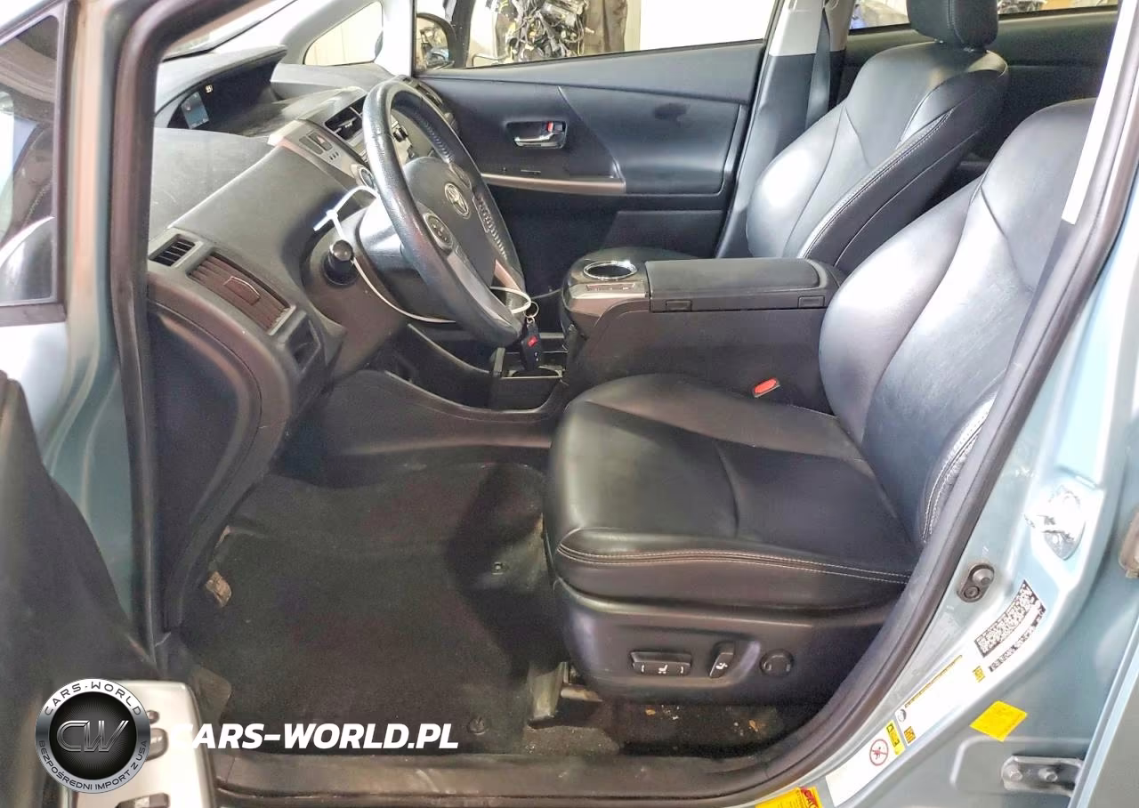 2017 Toyota Prius V Four VIN:JTDZN3EU7HJ057274 - 7