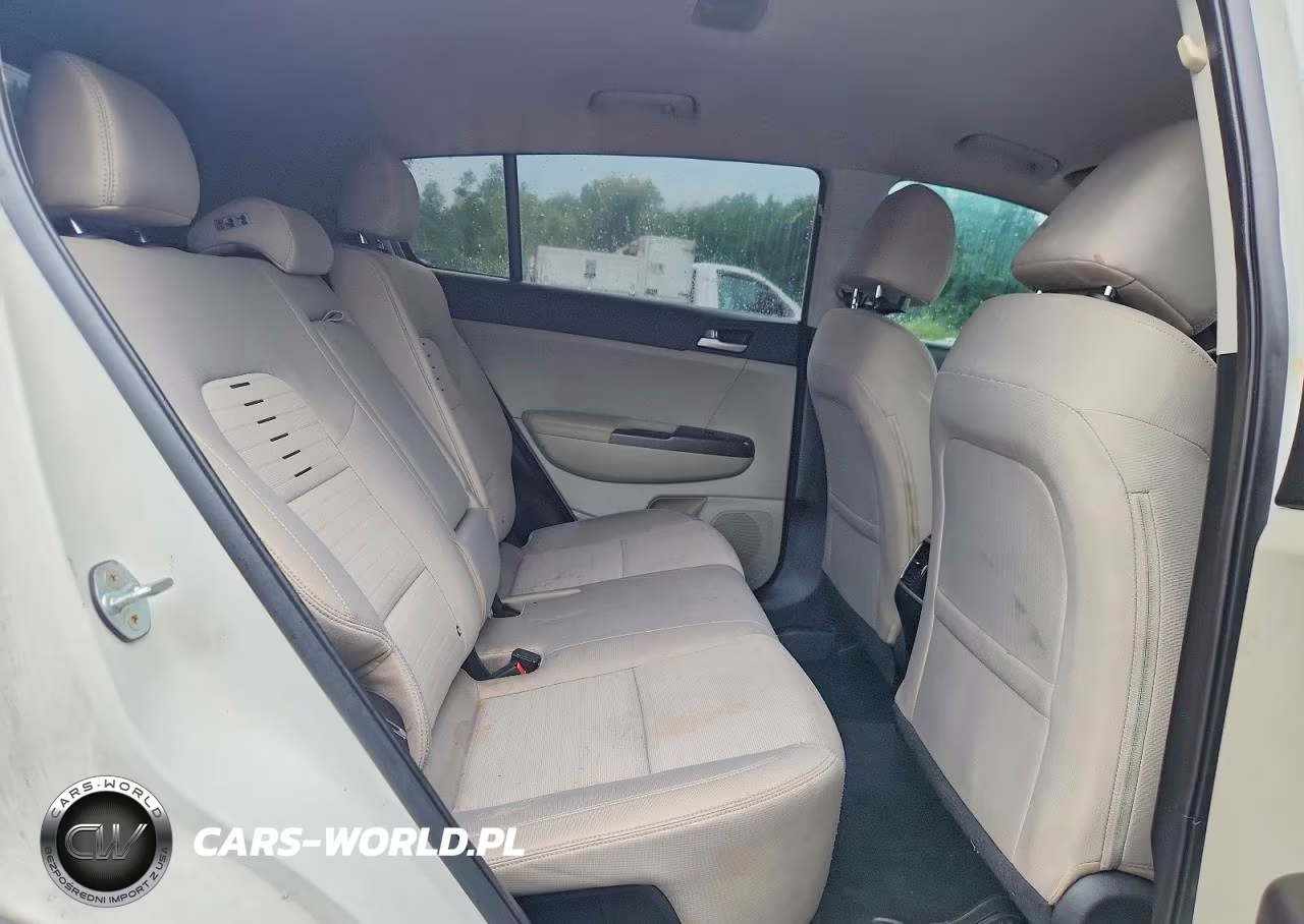 2020 Kia Sportage Lx VIN:KNDPMCAC3L7704010 - 11