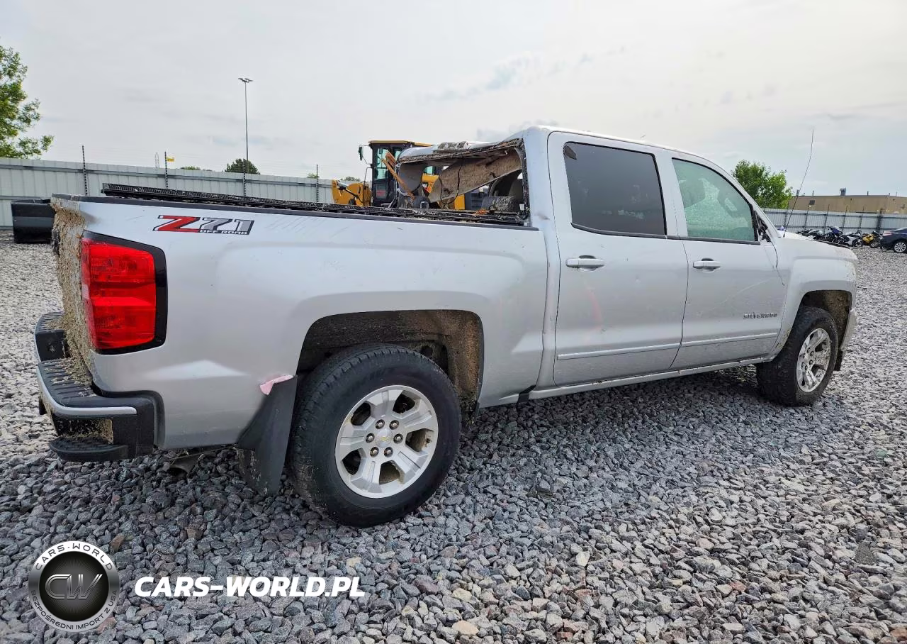 2018 Chevrolet Silverado K1500 Lt VIN:3GCUKREC7JG646085 - 3