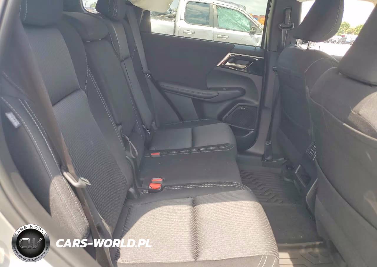 2026 Mitsubishi Outlander Es VIN:JA4J3UAB5TZ024811 - 11