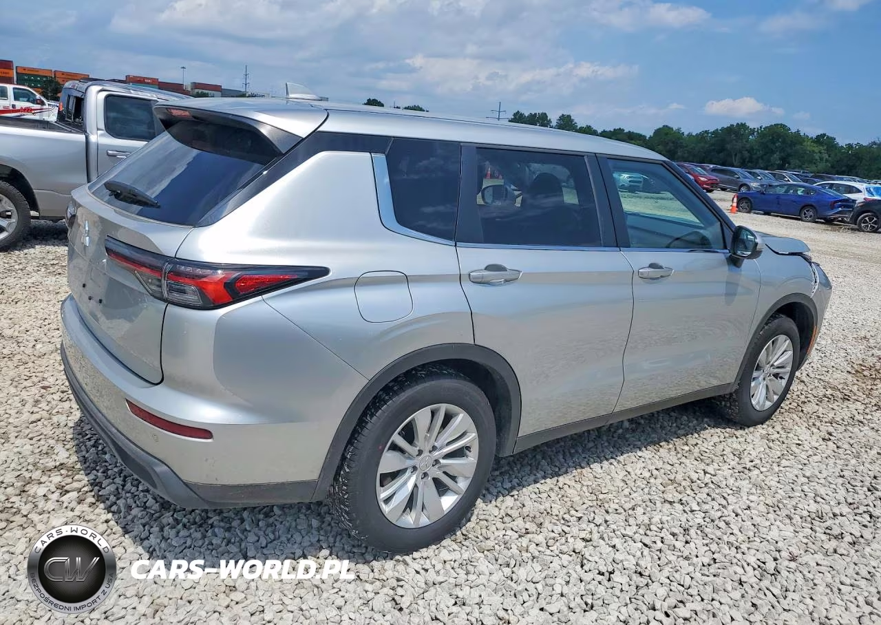 2026 Mitsubishi Outlander Es VIN:JA4J3UAB5TZ024811 - 3