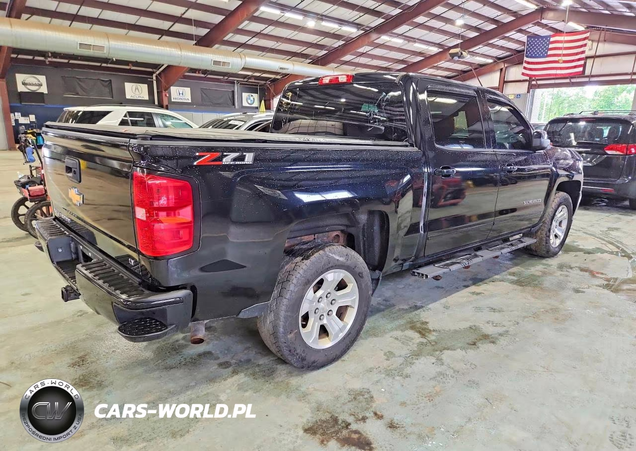2018 Chevrolet Silverado K1500 Lt VIN:3GCUKRECXJG640779 - 3