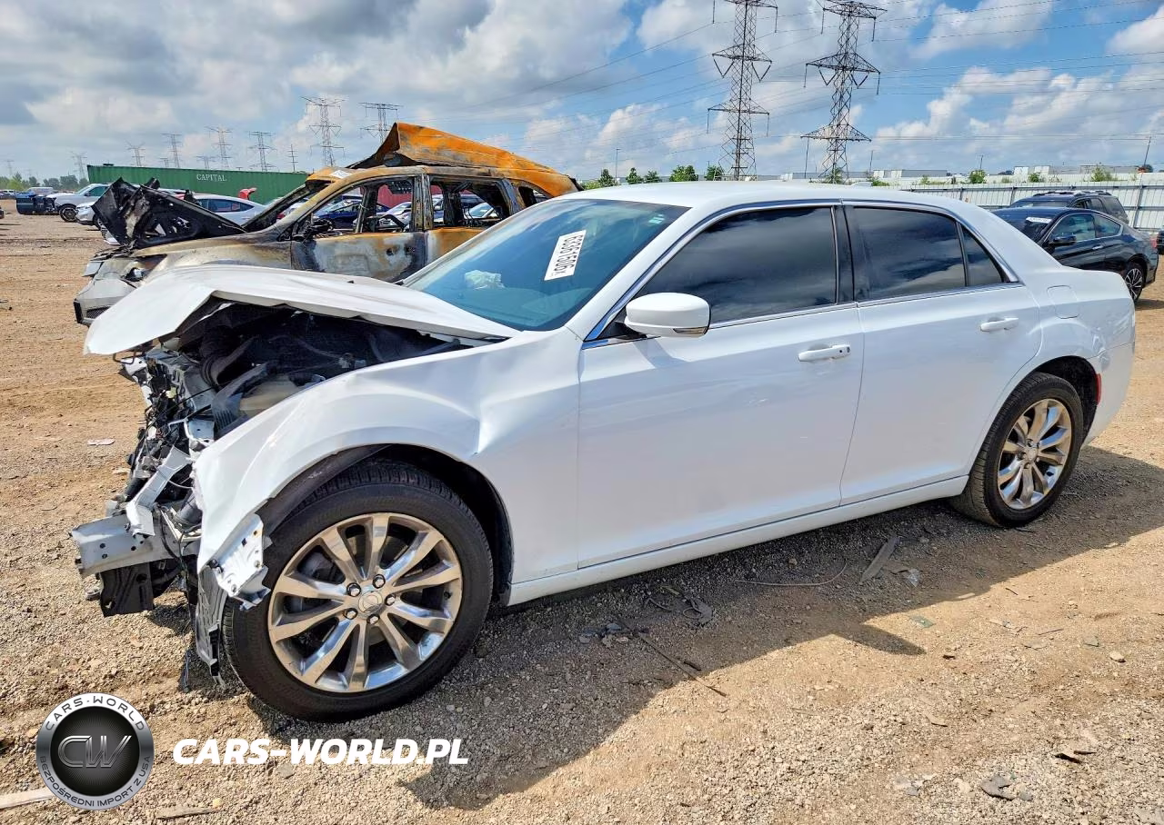 2015 Chrysler 300 Limited – zdjęcie 1 z 12