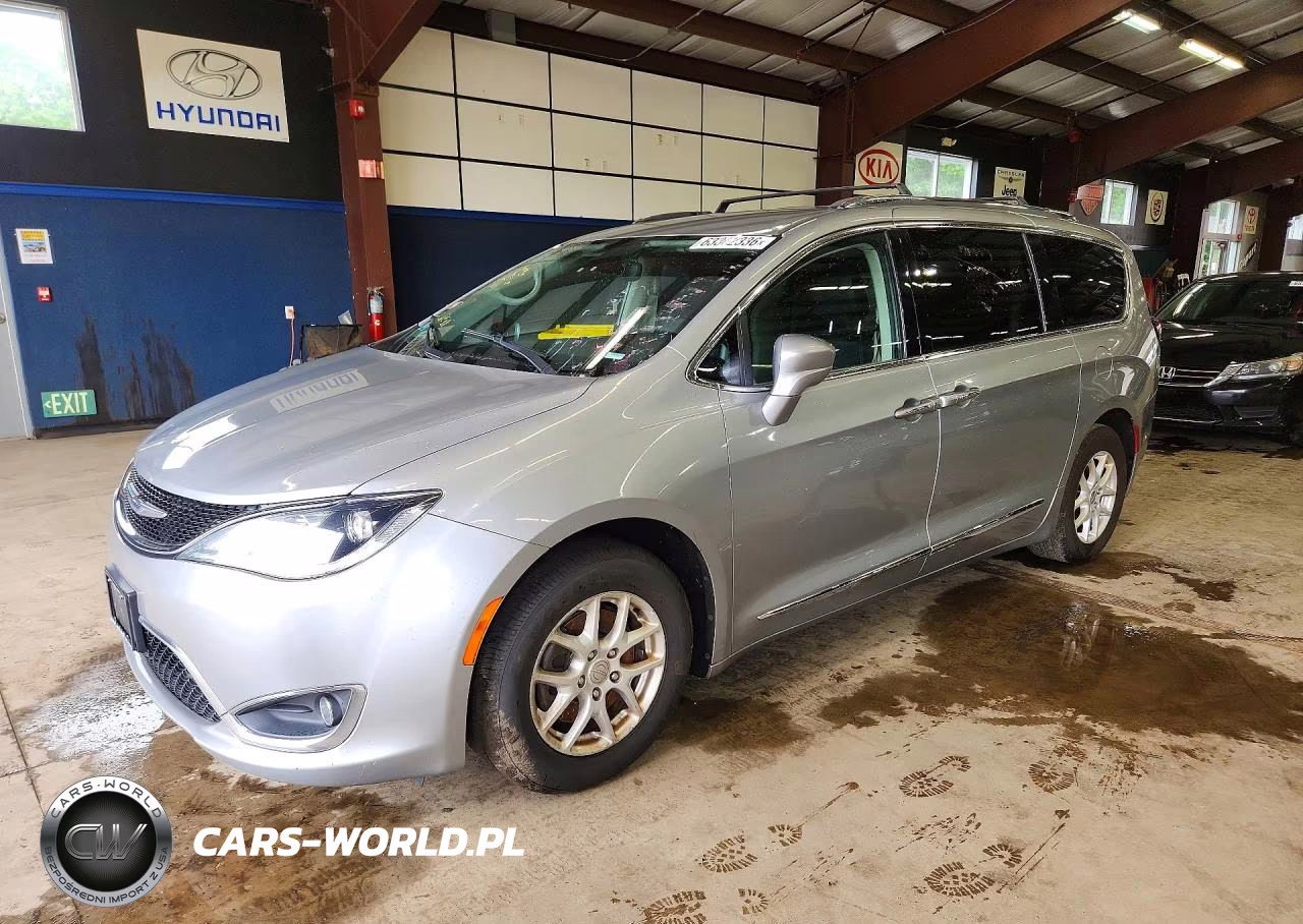 2020 Chrysler Pacifica Touring L