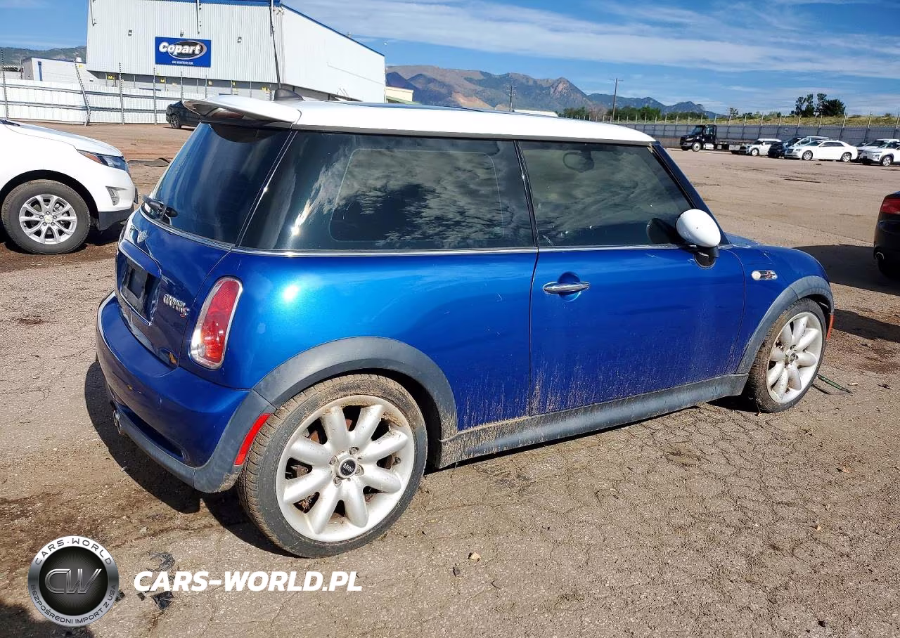 2006 Mini Cooper S VIN:WMWRE33546TJ35780 - 3