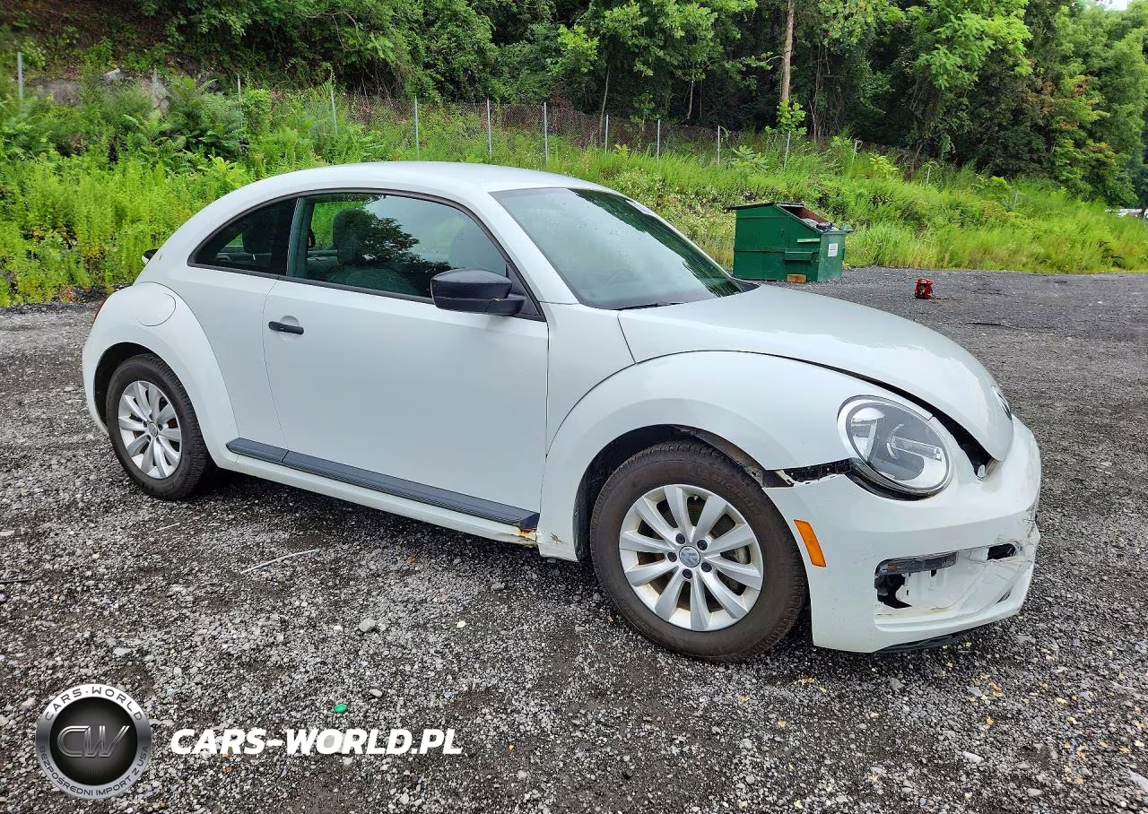 2018 Volkswagen Beetle S VIN:3VWFD7AT4JM711468 - 4