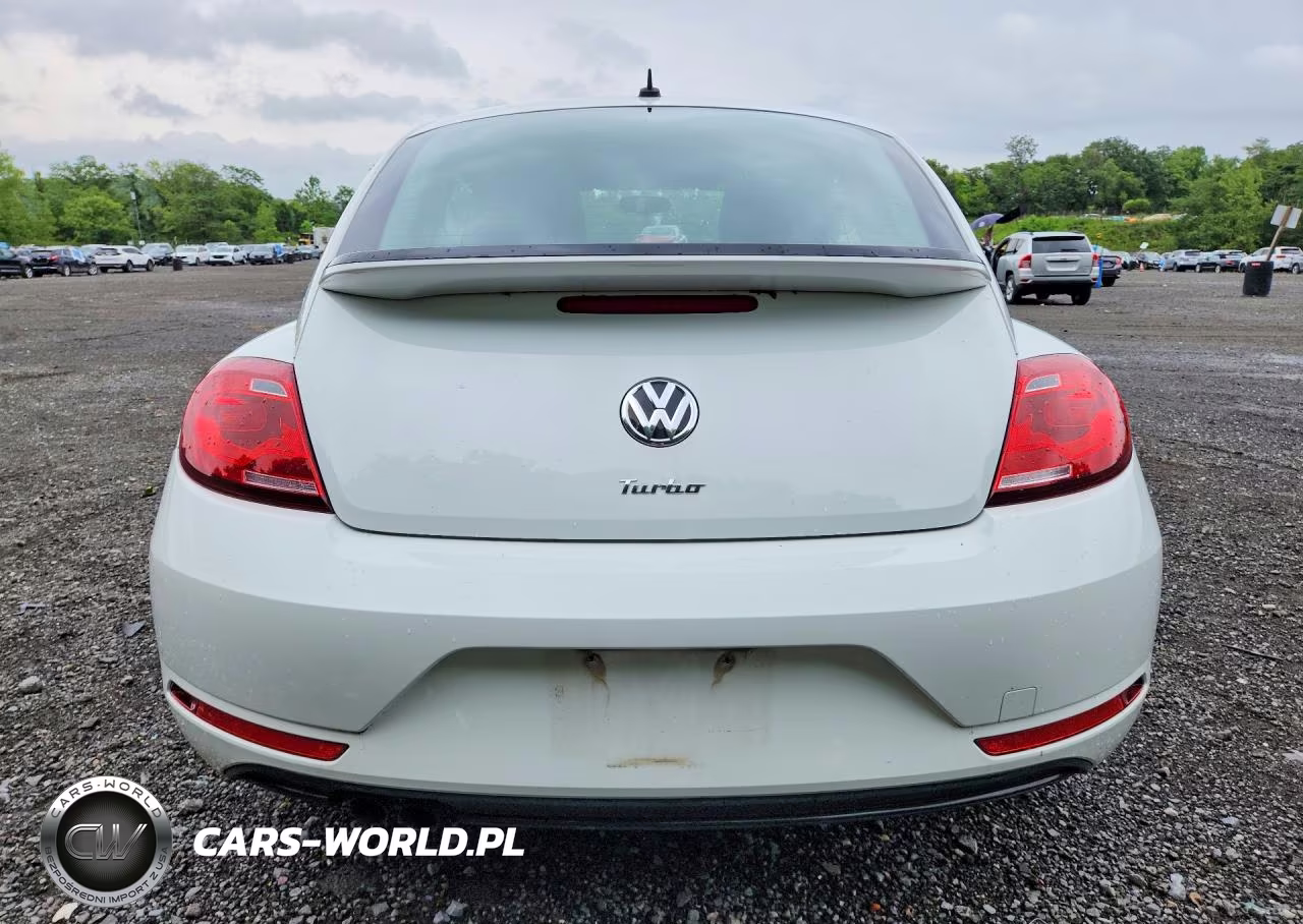 2018 Volkswagen Beetle S VIN:3VWFD7AT4JM711468 - 6