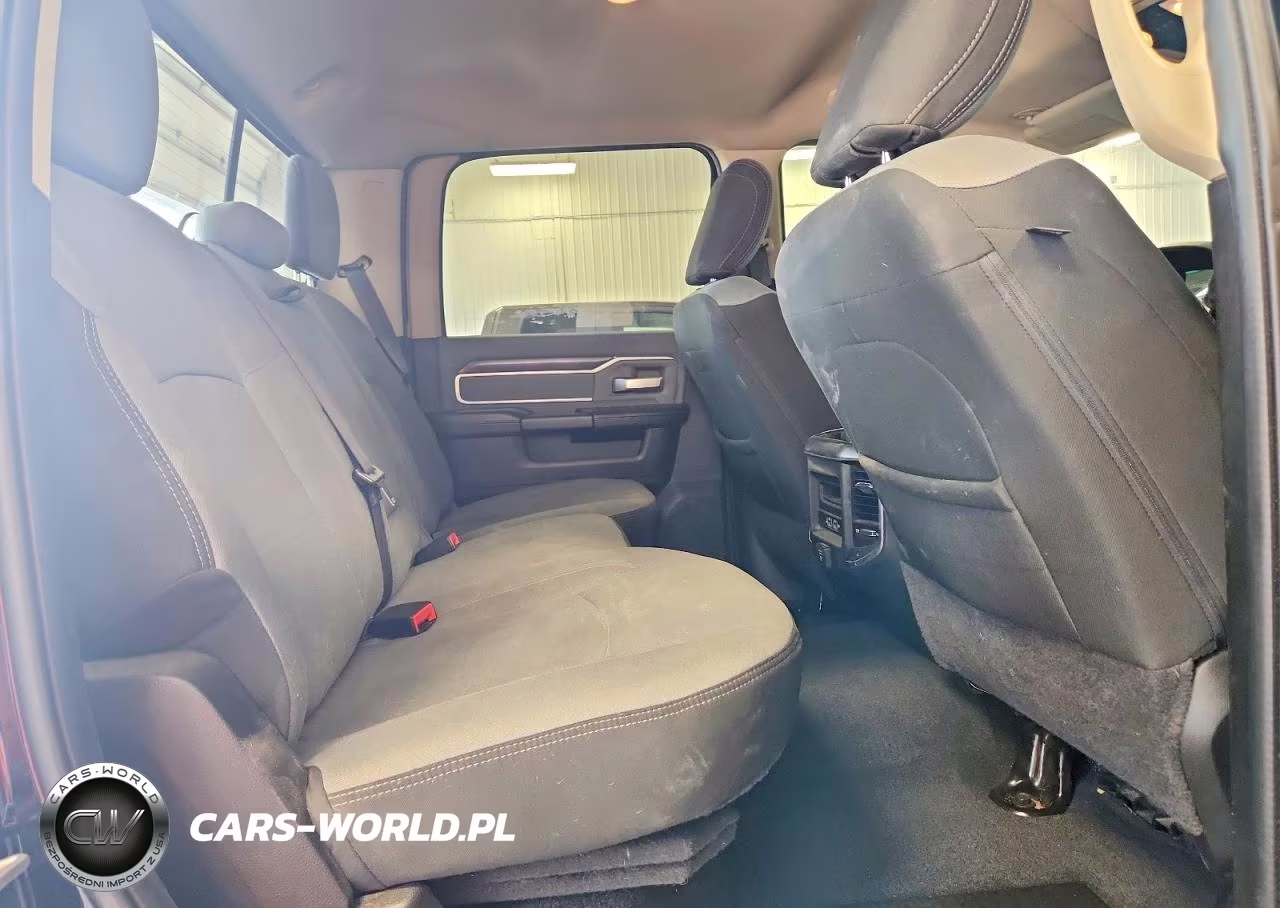 2019 Ram 2500 Big Horn VIN:3C6UR5DJ6KG699969 - 10