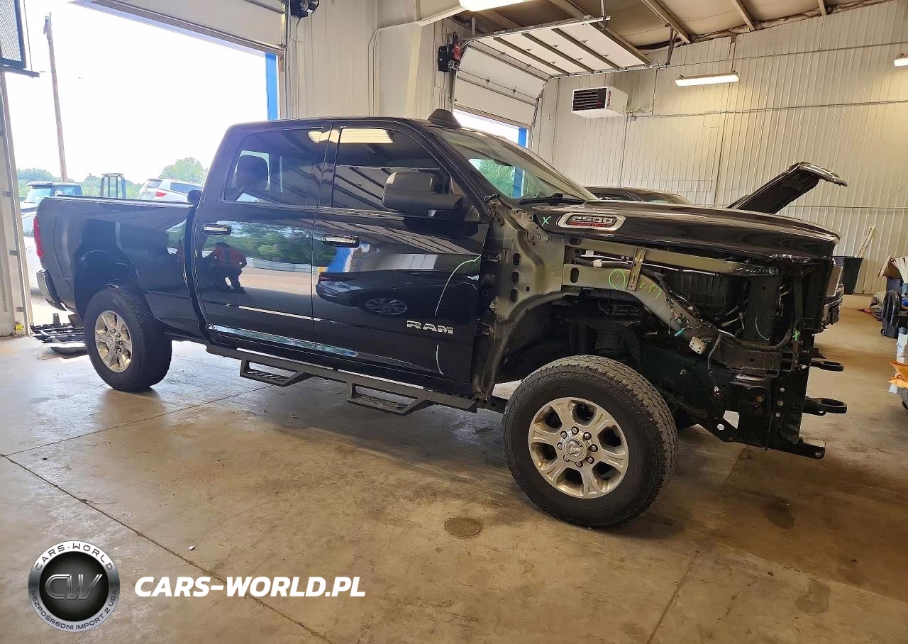2019 Ram 2500 Big Horn VIN:3C6UR5DJ6KG699969 - 4