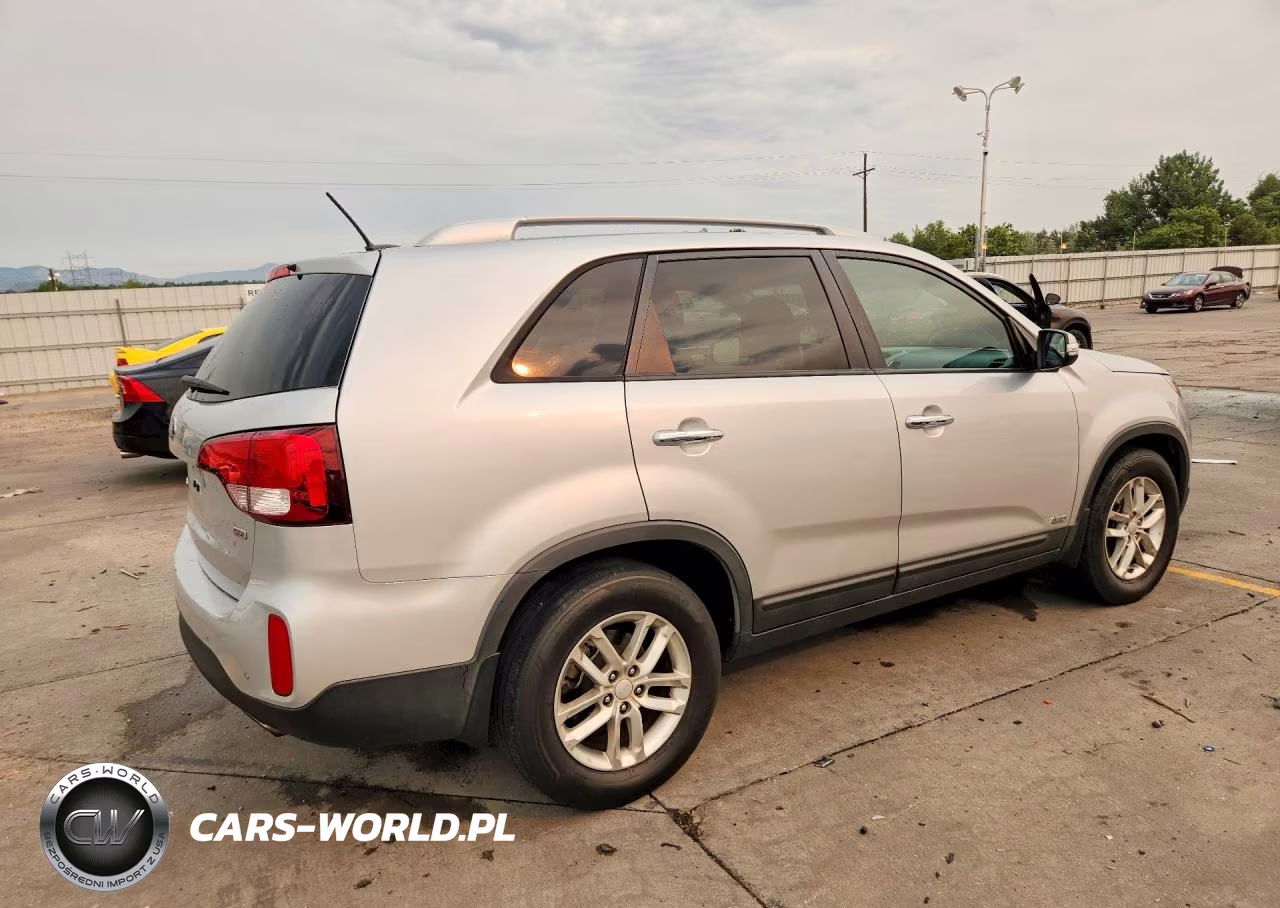 2015 Kia Sorento Lx VIN:5XYKTDA71FG550670 - 3
