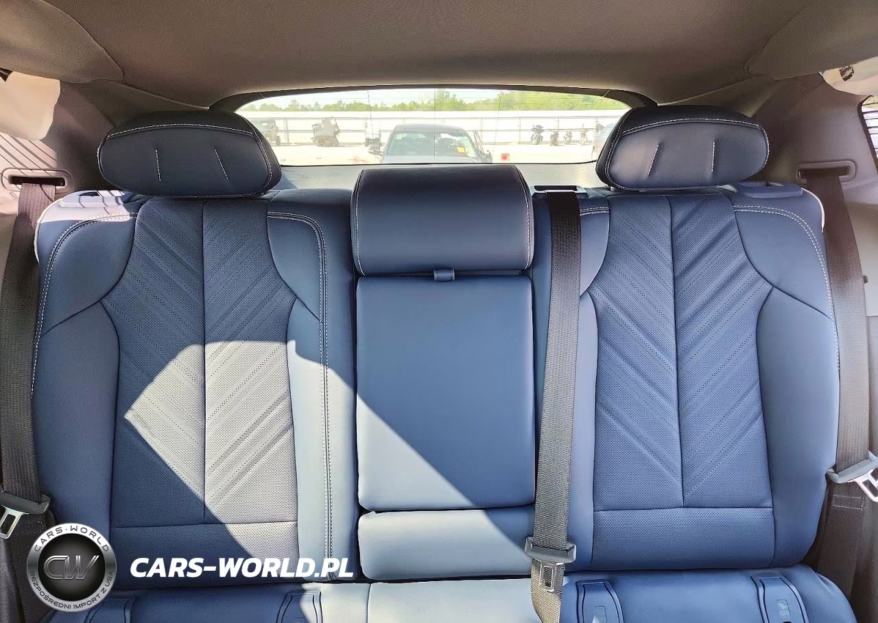 2026 Cadillac Optiq Luxury VIN:3GYK3DM54TS141772 - 10