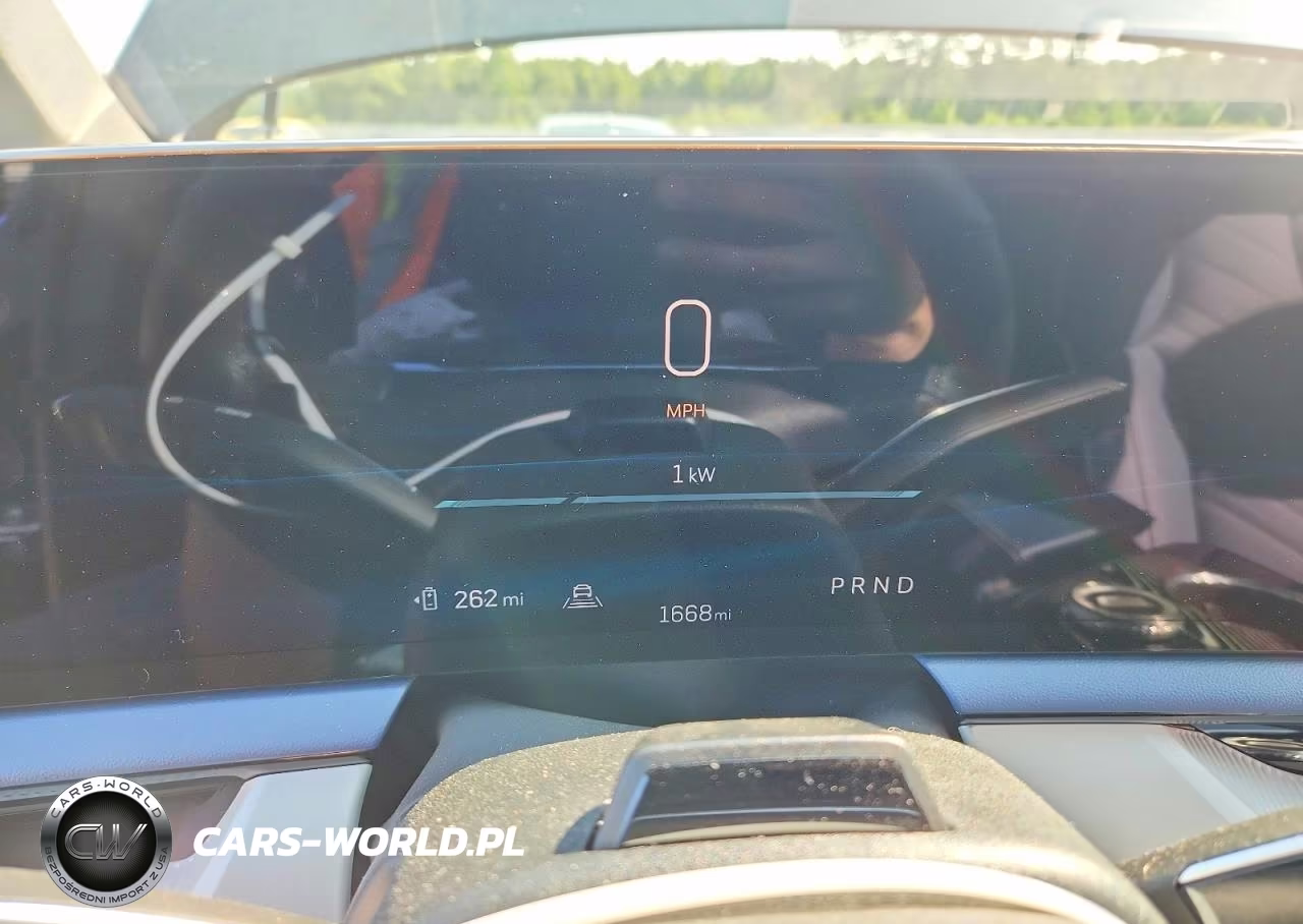 2026 Cadillac Optiq Luxury VIN:3GYK3DM54TS141772 - 9