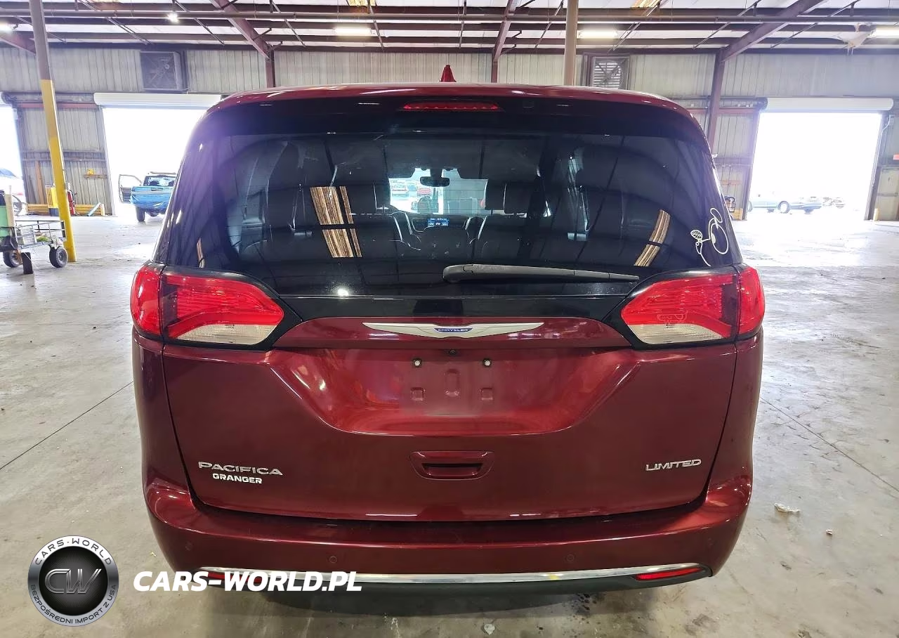 2018 Chrysler Pacifica Limited VIN:2C4RC1GG4JR186706 - 6