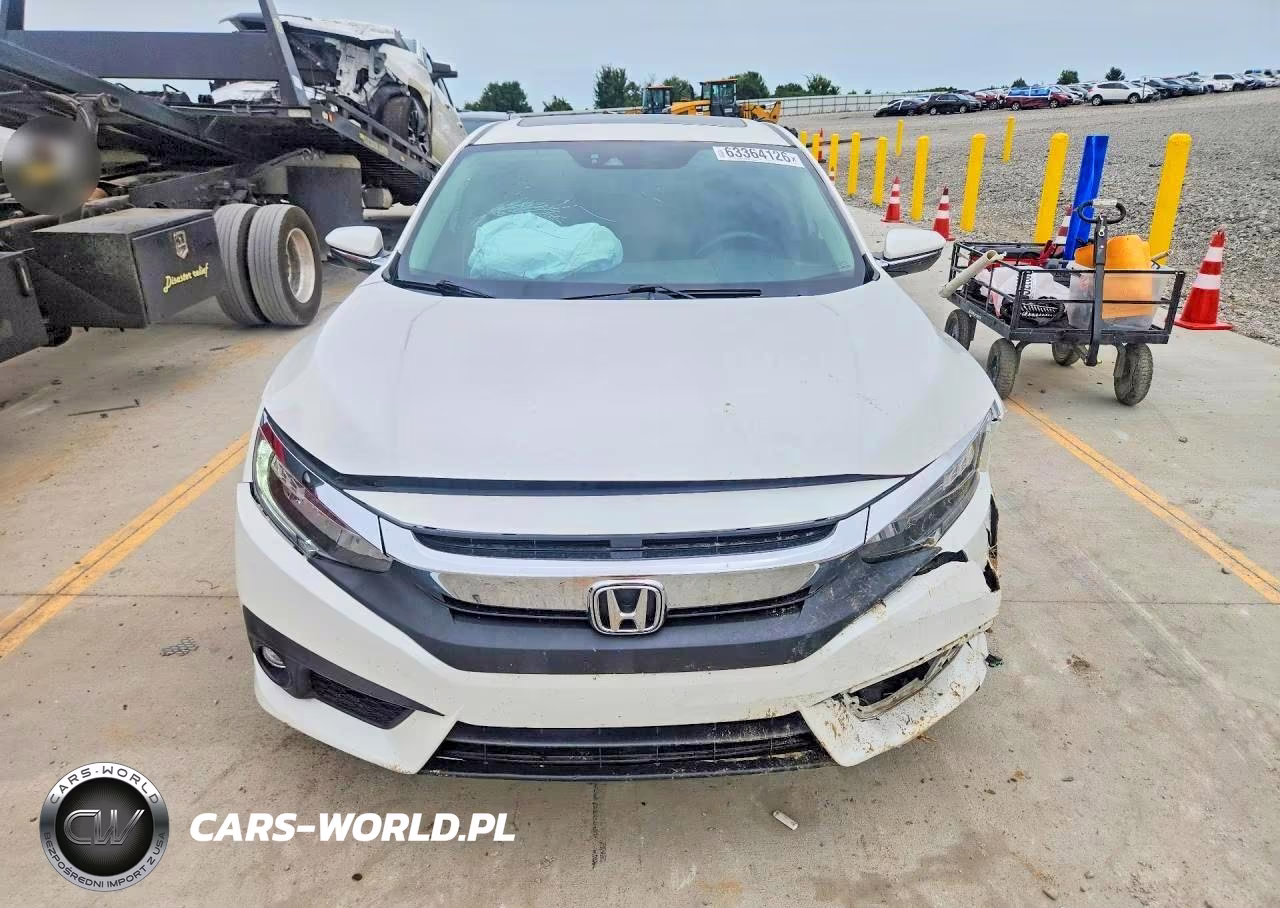2018 Honda Civic Touring VIN:JHMFC1F92JX034073 - 5