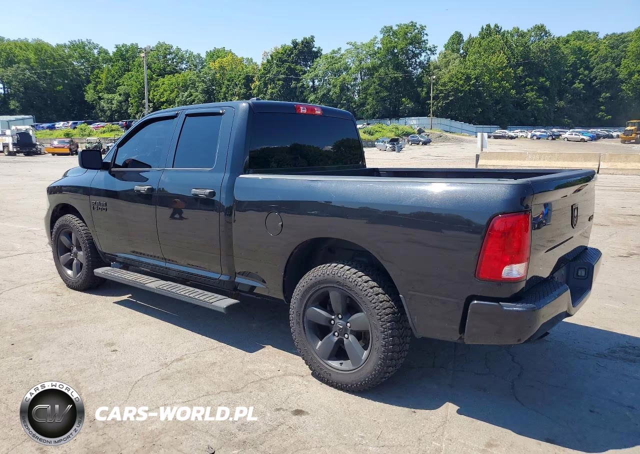 2018 Ram 1500 St VIN:1C6RR7FG9JS208403 - 2
