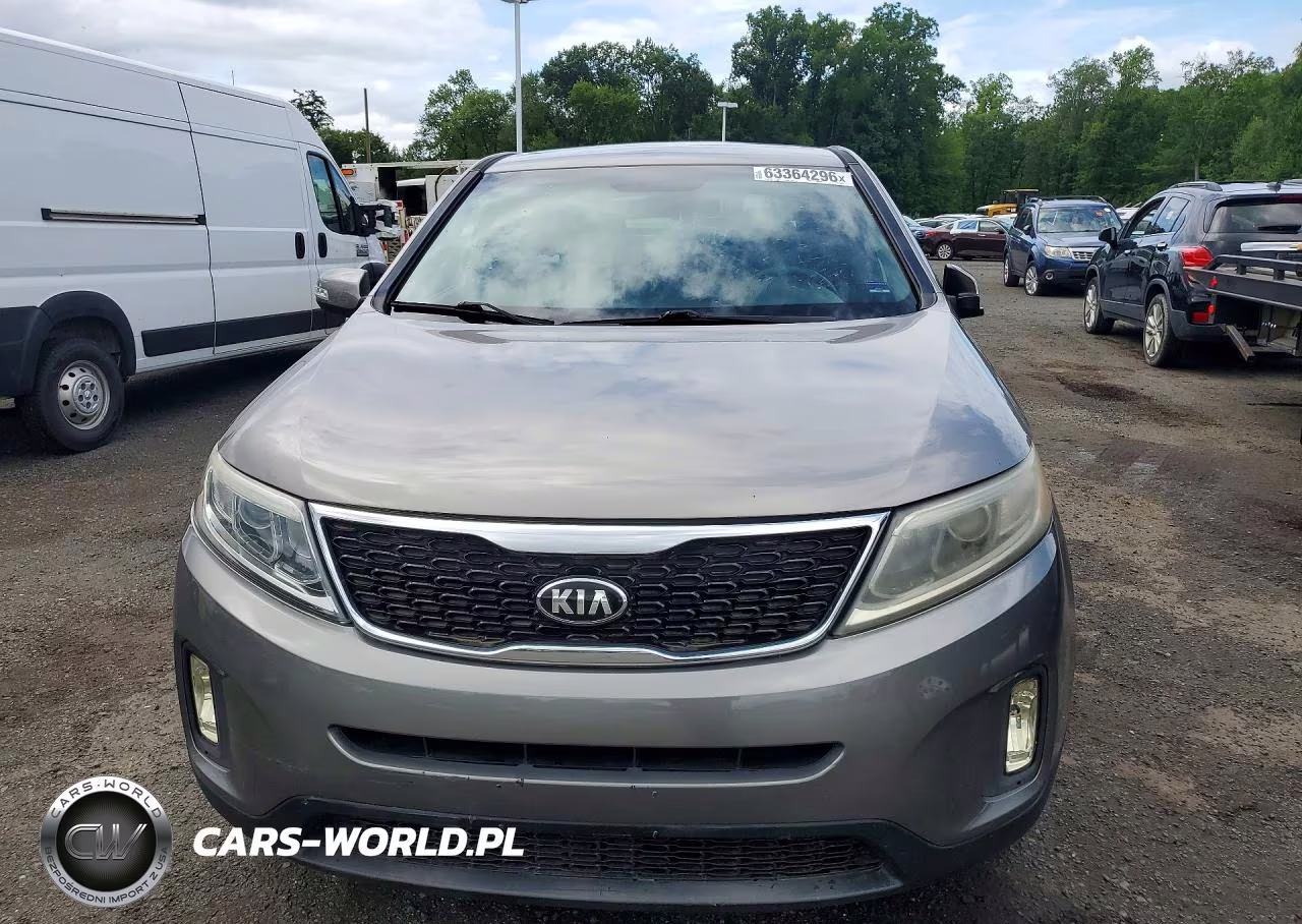 2015 Kia Sorento Lx VIN:5XYKTCA60FG636117 - 5