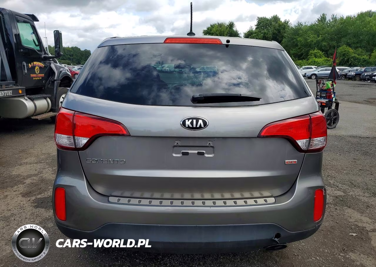 2015 Kia Sorento Lx VIN:5XYKTCA60FG636117 - 6