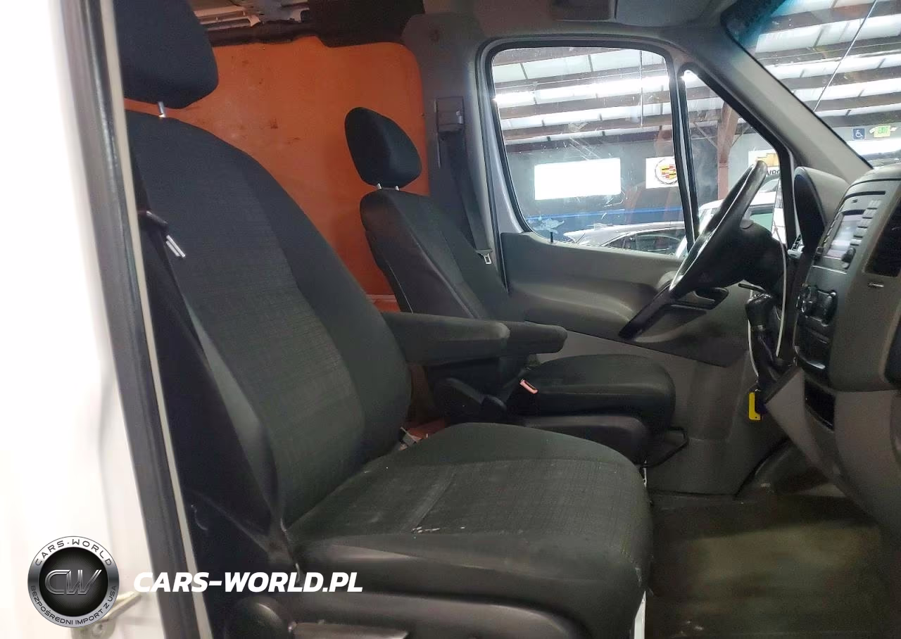 2014 Mercedes-Benz Sprinter 2500 VIN:WD3PE7CC2E5826075 - 11