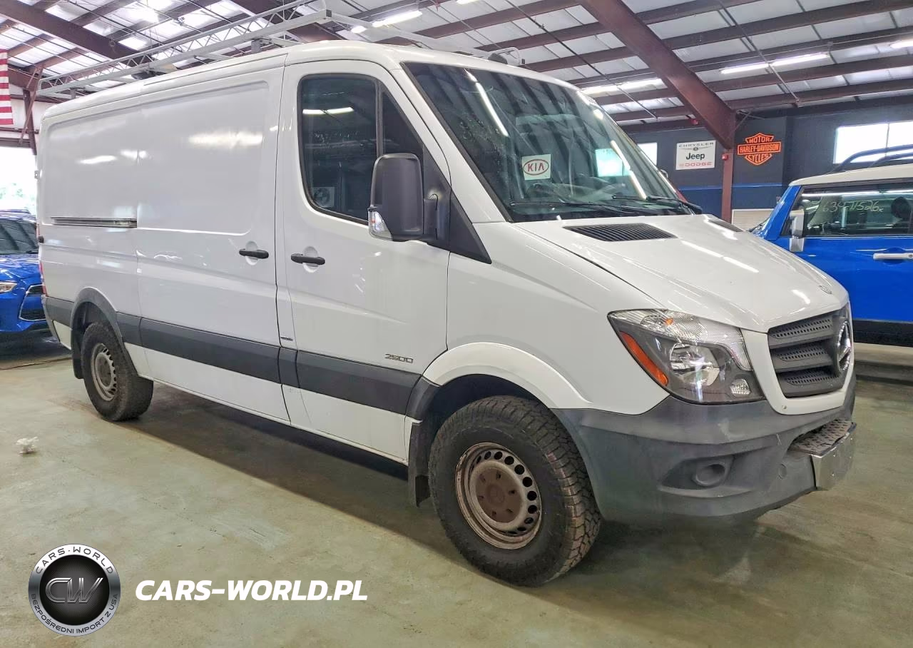 2014 Mercedes-Benz Sprinter 2500 VIN:WD3PE7CC2E5826075 - 4