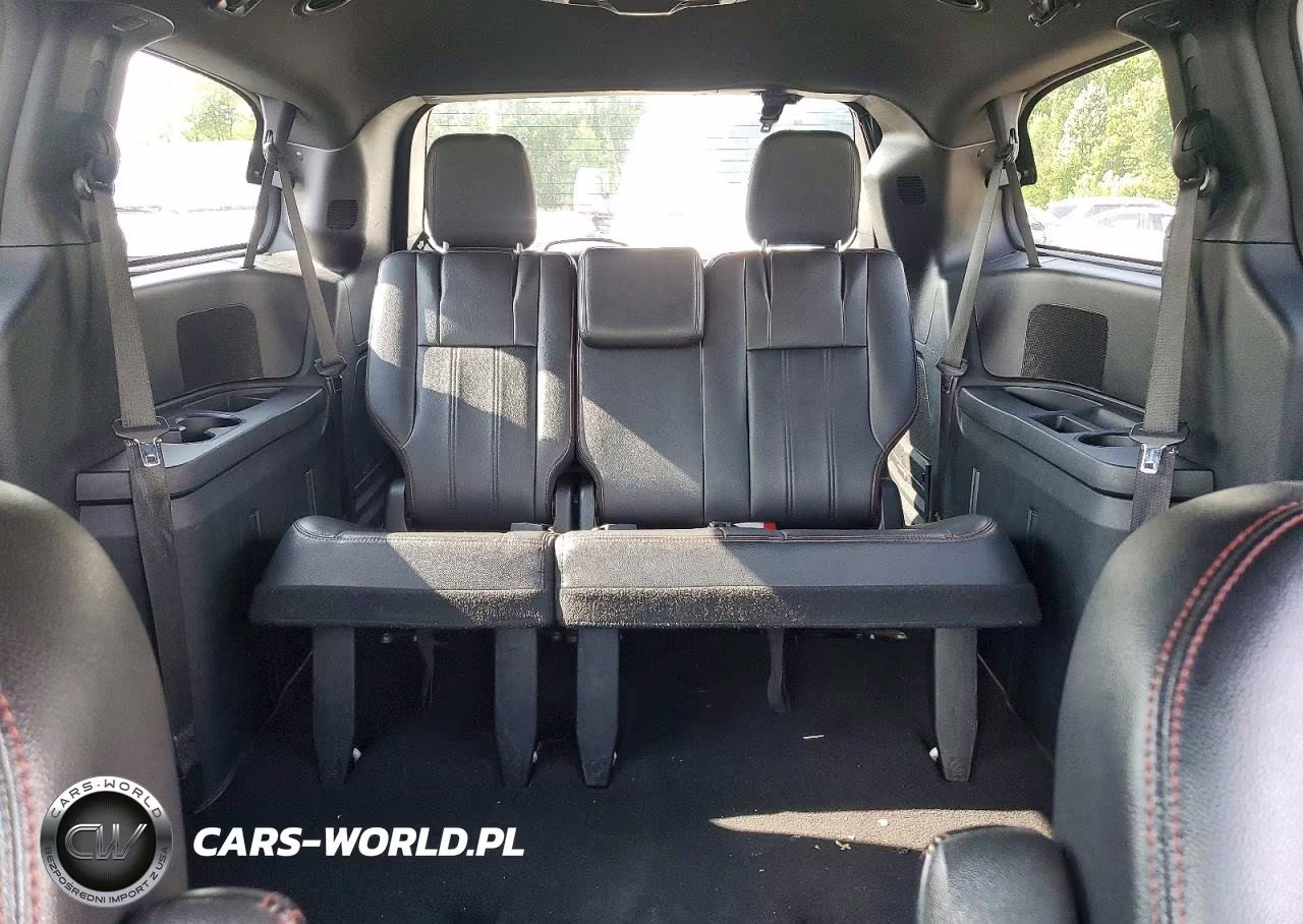 2016 Dodge Grand Caravan R-T VIN:2C4RDGEG9GR330164 - 10