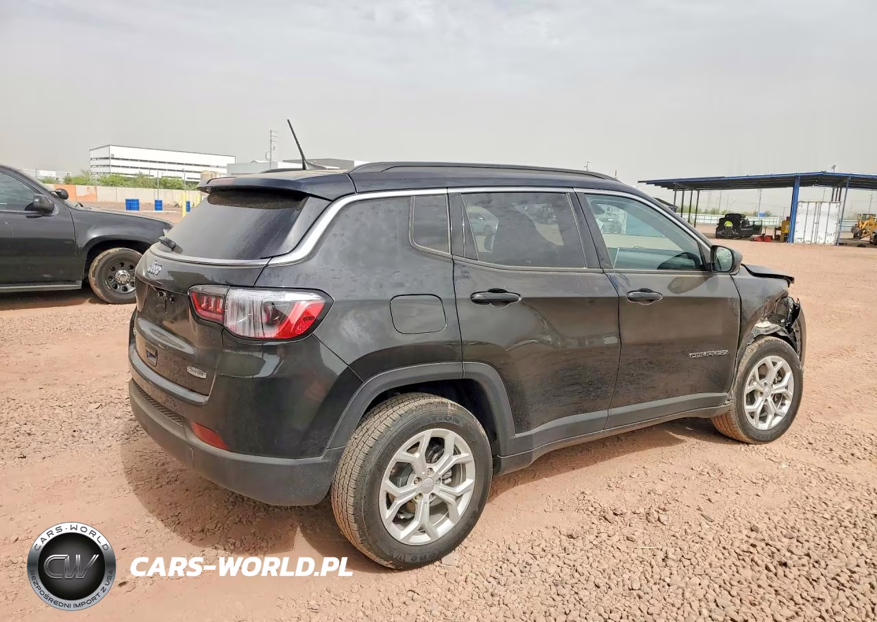 2024 Jeep Compass Latitude VIN:3C4NJDBN3RT109362 - 3
