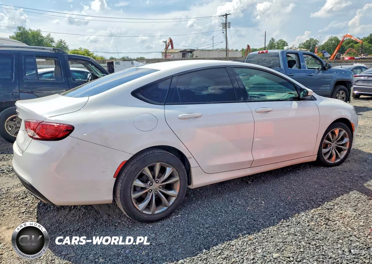 2016 Chrysler 200 S VIN:1C3CCCBB7GN129049 - 3