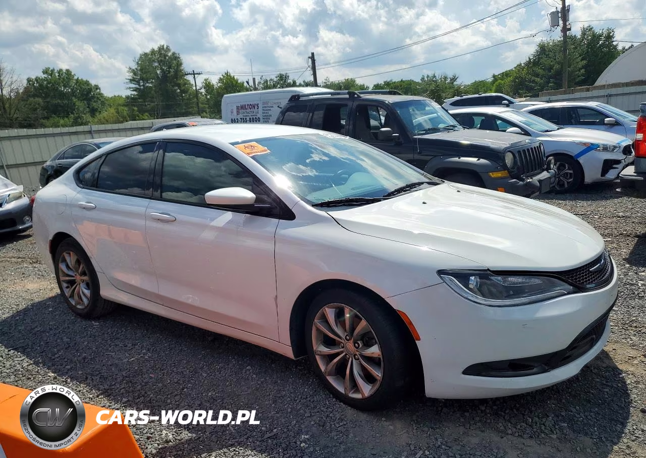 2016 Chrysler 200 S VIN:1C3CCCBB7GN129049 - 4