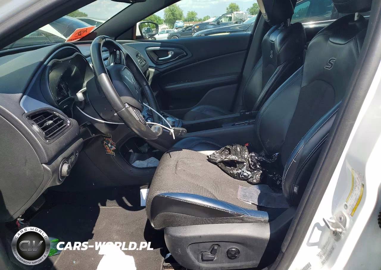 2016 Chrysler 200 S VIN:1C3CCCBB7GN129049 - 7
