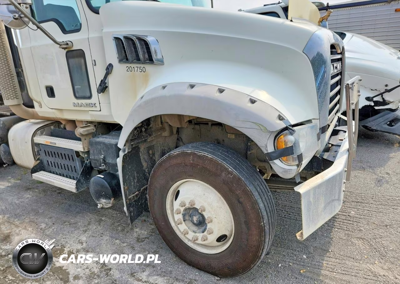 2017 Mack Gu713 Semi Truck VIN:1M1AX04Y0HM032371 - 13