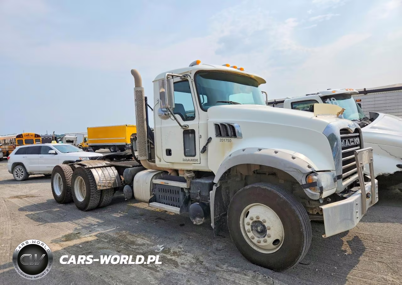2017 Mack Gu713 Semi Truck VIN:1M1AX04Y0HM032371 - 4